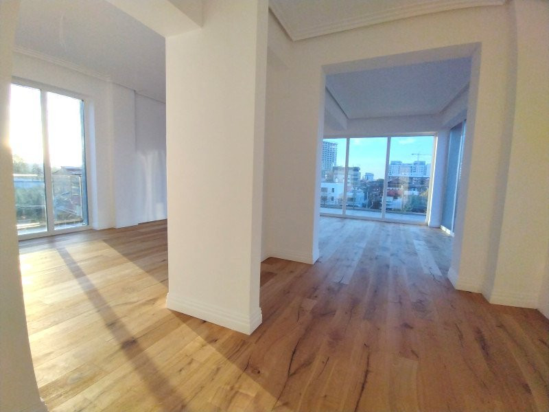 Penthouse 138 mp ultrafinisat + 90 terasa - 3 camere + loc parcare - Comision 0%