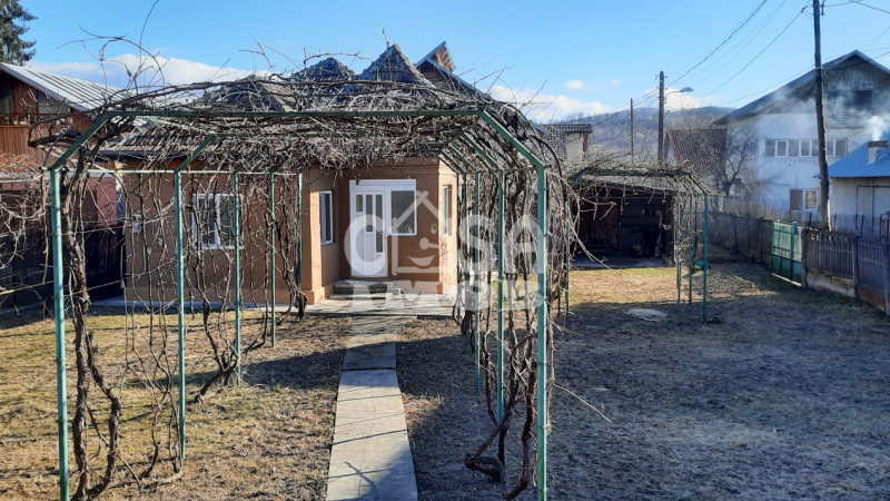 Comision 0 - Vânzare casă în Pucioasa, pe Bulevard, jud. Dâmbovița