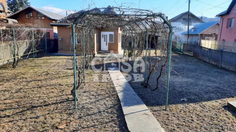 Comision 0 - Vânzare casă în Pucioasa, pe Bulevard, jud. Dâmbovița