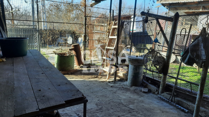 Vanzare casa in Razvad, strada Gatejesti, judetul Dambovita