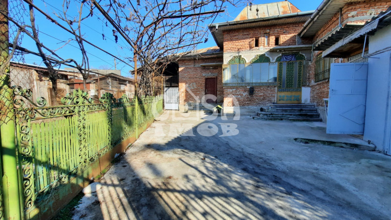 Vanzare casa in Razvad, strada Gatejesti, judetul Dambovita