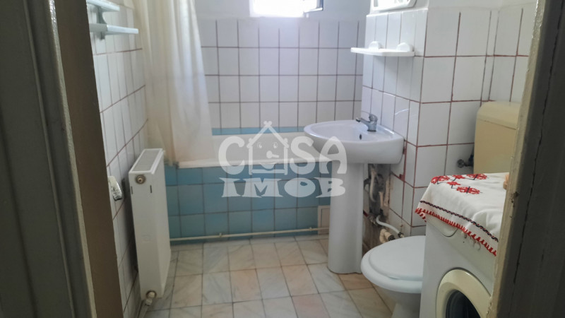 COMISION 0-Vanzare apartament 2 camere, etaj 2, micro 11 Targoviste