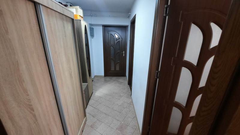 Comision 0 - Vânzare apartament 2 camere, etaj 2, micro 12 Târgoviște