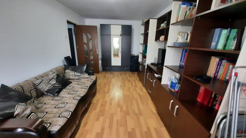 Comision 0 - Vânzare apartament 2 camere, etaj 2, micro 12 Târgoviște