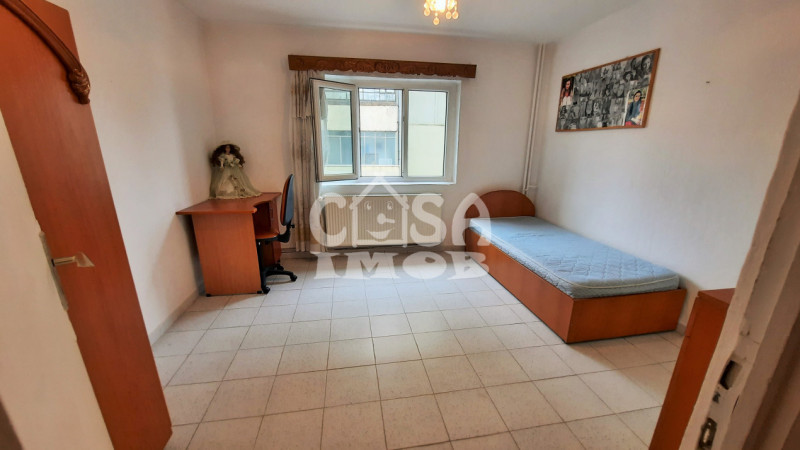 Comision 0 - Vânzare apartament 3 camere, etaj 1, micro 3 Târgoviște