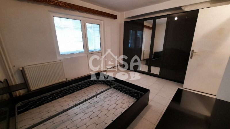 Comision 0 - Vânzare apartament 3 camere, etaj 1, micro 3 Târgoviște