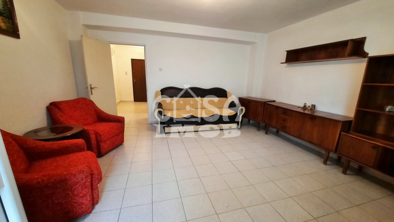 Comision 0 - Vânzare apartament 3 camere, etaj 1, micro 3 Târgoviște