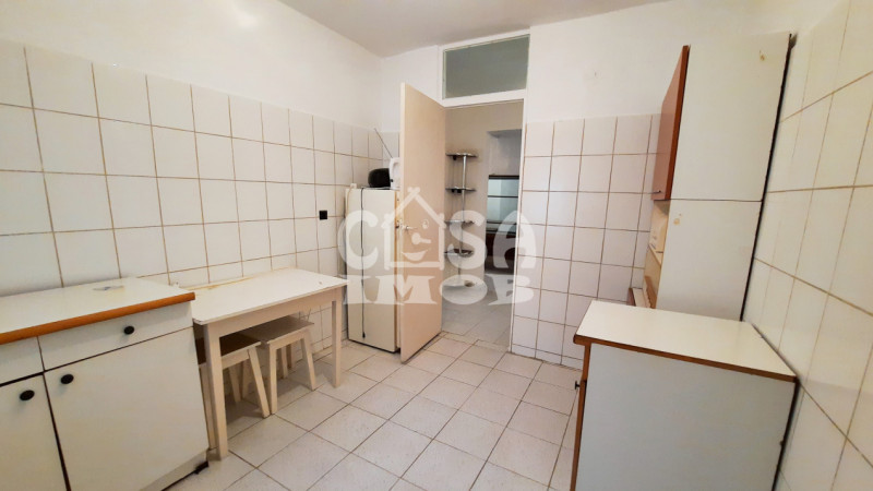 Comision 0 - Vânzare apartament 3 camere, etaj 1, micro 3 Târgoviște