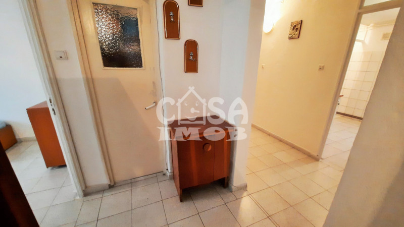 Comision 0 - Vânzare apartament 3 camere, etaj 1, micro 3 Târgoviște