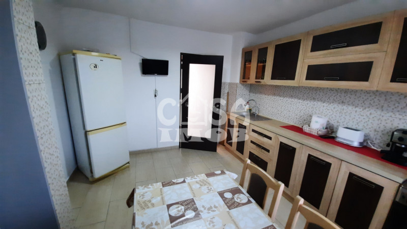 Comision 0 - Apartament 3 camere, etaj 2 în Pucioasa