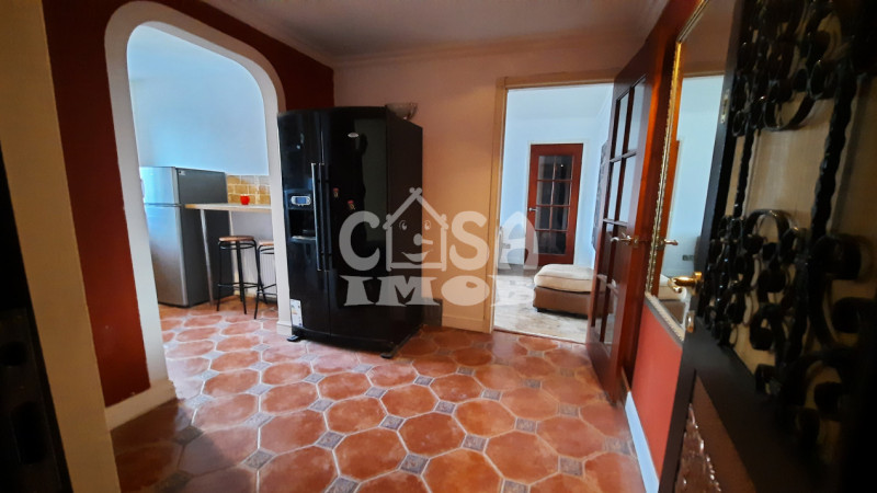 Comision 0 - Vânzare apartament 3 camere, decomandat lângă Piața 1 Mai