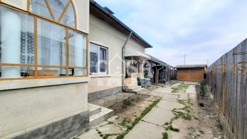 Comision 0 - Casă în centrul comunei Răzvad, judetul Dâmbovița