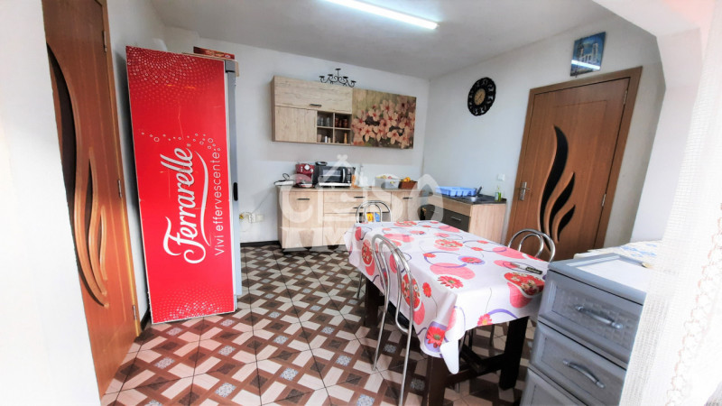 Comision 0 - Casă în centrul comunei Răzvad, judetul Dâmbovița