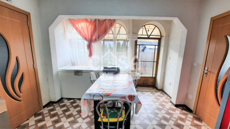 Comision 0 - Casă în centrul comunei Răzvad, judetul Dâmbovița