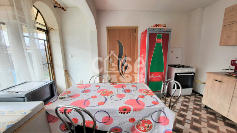 Comision 0 - Casă în centrul comunei Răzvad, judetul Dâmbovița