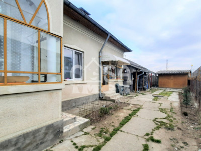 Comision 0 - Casă în centrul comunei Răzvad, judetul Dâmbovița