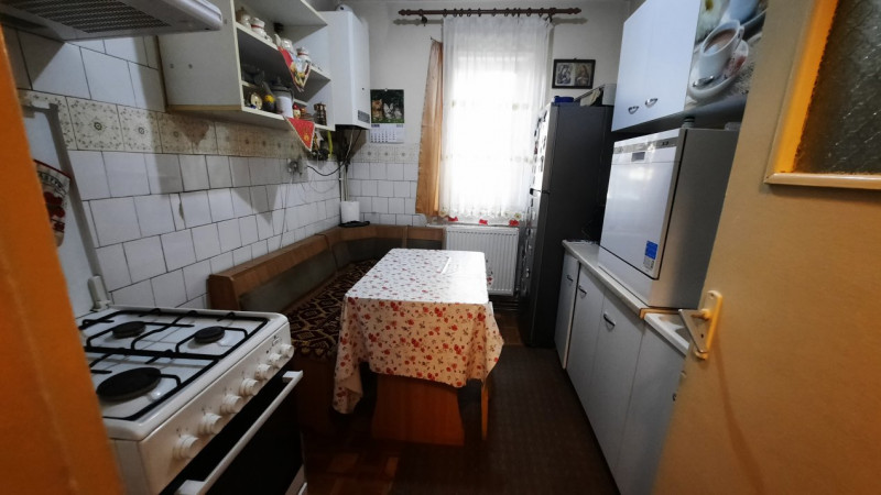 Comision 0 - Vânzare apartament 2 camere, micro 9, etaj 1, în Târgoviște