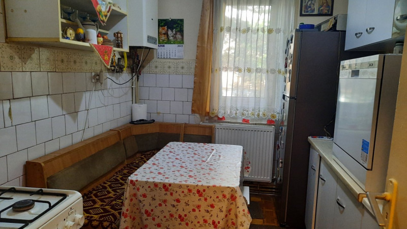 Comision 0 - Vânzare apartament 2 camere, micro 9, etaj 1, în Târgoviște