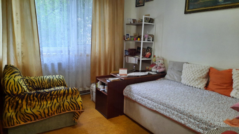 Comision 0 - Vânzare apartament 2 camere, micro 9, etaj 1, în Târgoviște