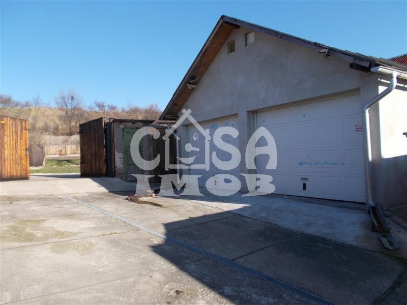 Comision 0 - Casa in com. Razvad, jud. Dambovita - 5 km de Targoviste