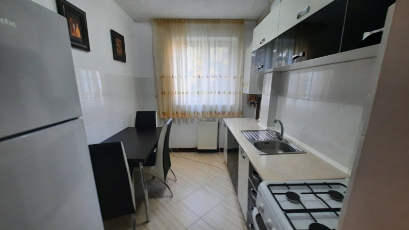 Inchiriere apartament 2 camere, Aleea Trandafirilor, Targoviste