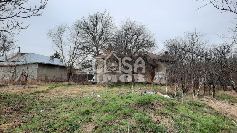 Comision 0 - Vanzare teren în sat Poroinica, com. Mătăsaru, jud. Dâmbovița