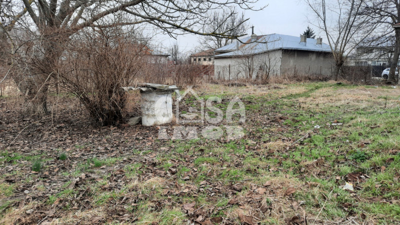 Comision 0 - Vanzare teren în sat Poroinica, com. Mătăsaru, jud. Dâmbovița