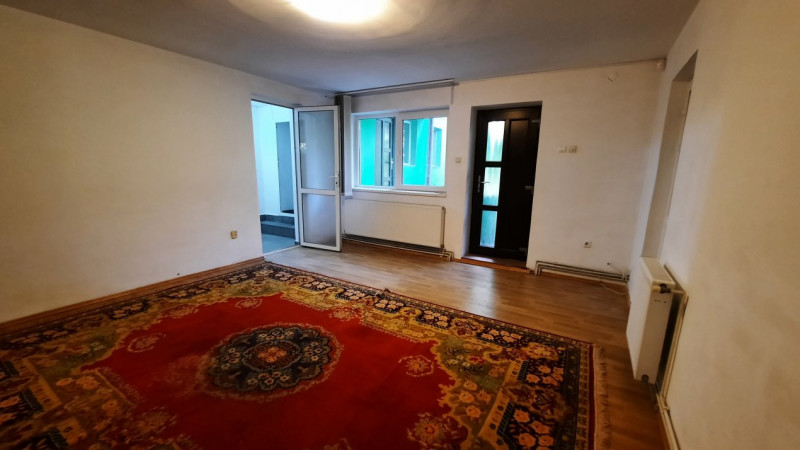 Inchiriere apartament in vila, pretabil cabinet medical, in Targoviste