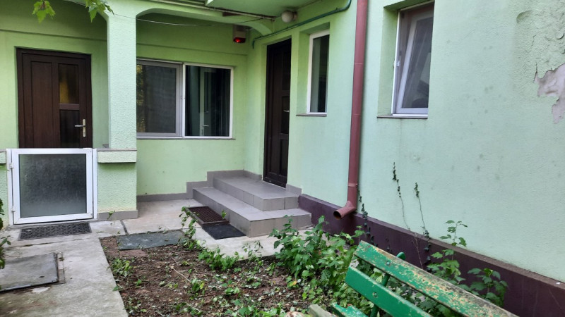 Inchiriere apartament in vila, pretabil cabinet medical, in Targoviste