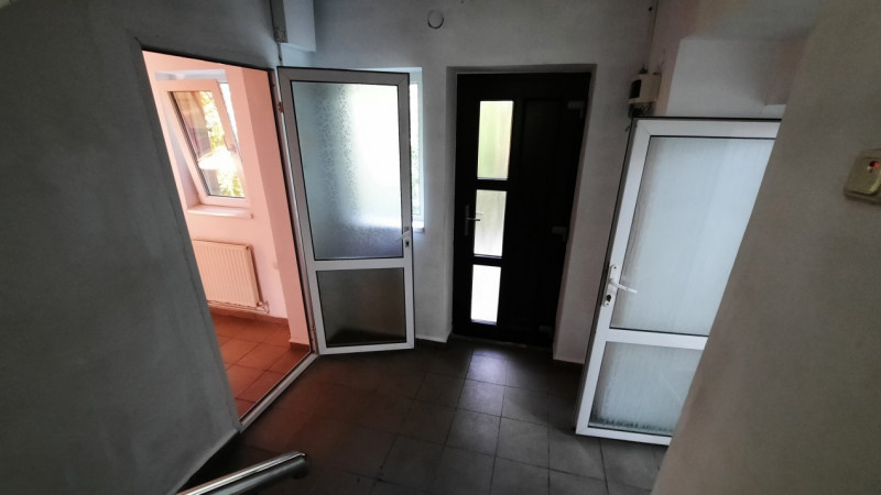 Inchiriere apartament in vila, pretabil cabinet medical, in Targoviste