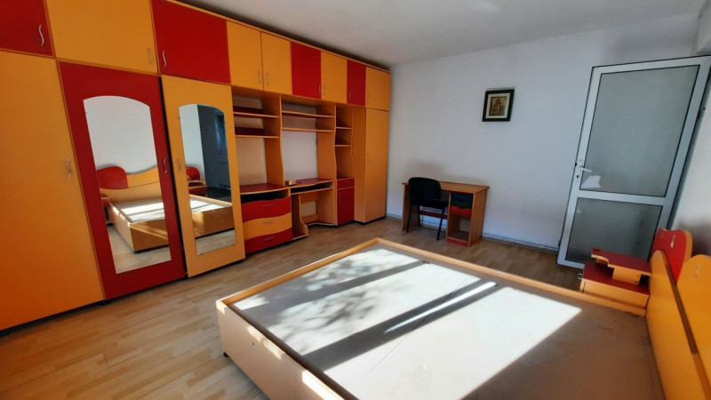 Inchiriere apartament in vila, pretabil cabinet medical, in Targoviste