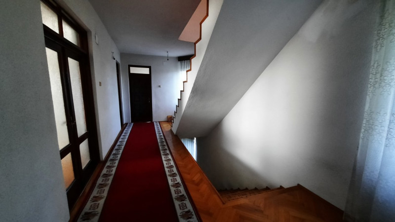 Comision 0 - Apartament în vilă la Poalele Mănăstirii Dealu