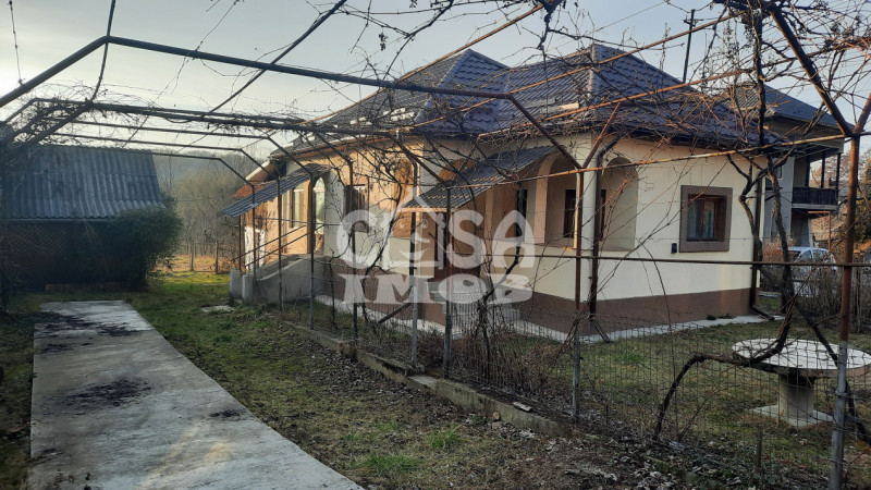 Comision 0 - Casă în Manga, central, judetul Dâmbovița