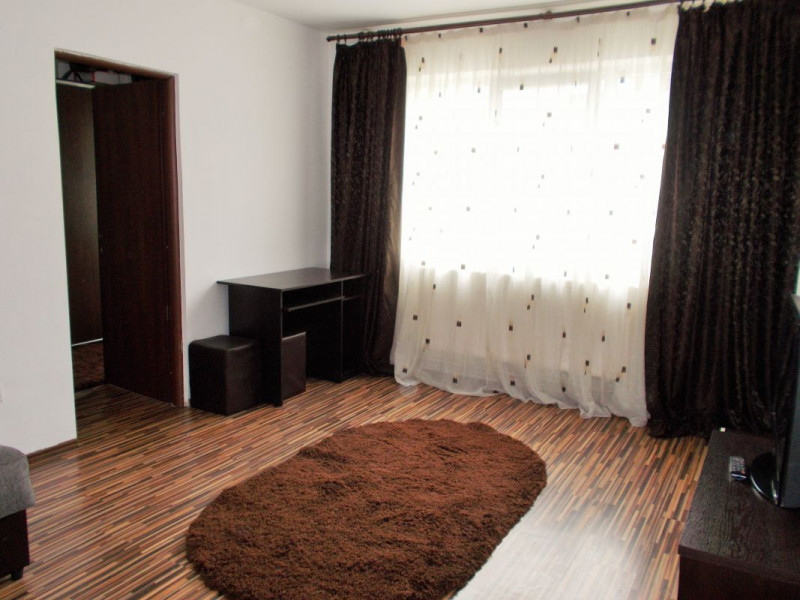 Vânzare apartament 2 camere, etaj 2 micro 4 Târgoviște