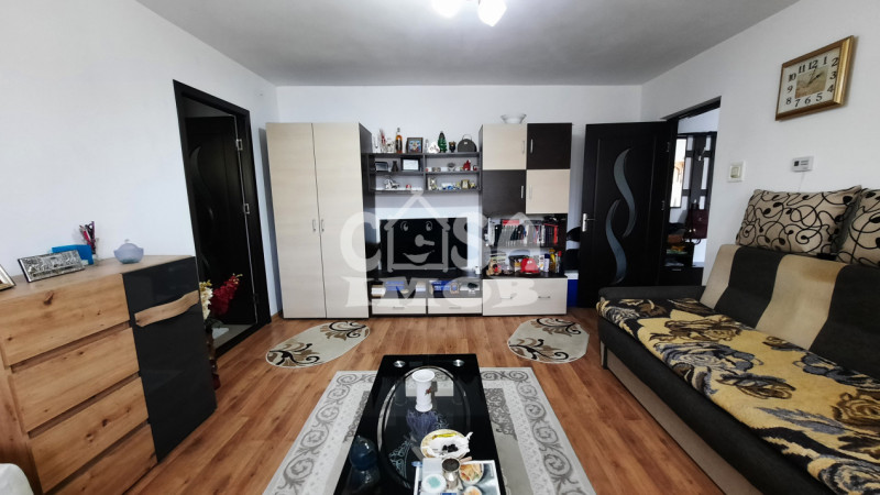 Vânzare apartament 2 camere, confort 1, micro 11 Târgoviște