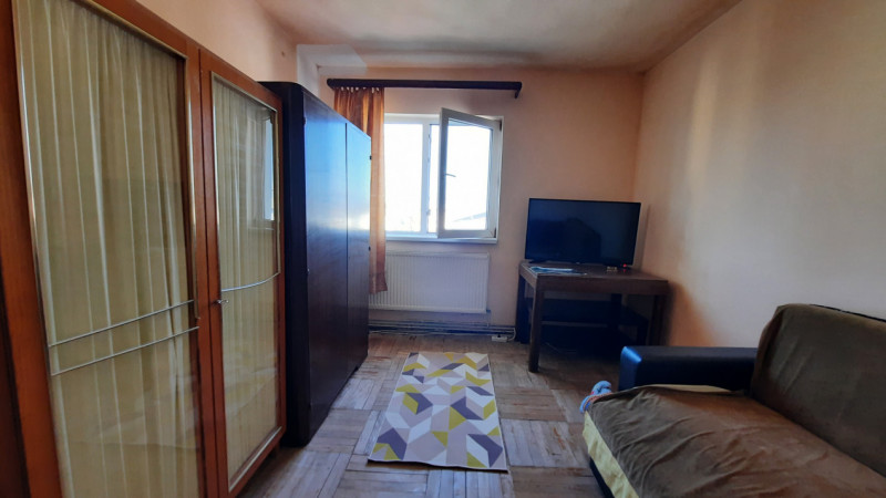 COMISION 0 - Apartament 2 camere, confort 1, micro 6, etaj 4, Târgoviște