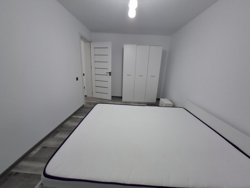 Închiriere apartament 3 camere, decomandat, micro 4 in Târgoviște