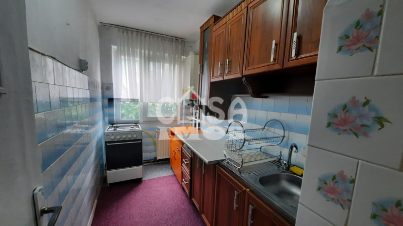 COMISION 0 - Apartament 3 camere, micro 6, etaj 3, Târgoviște