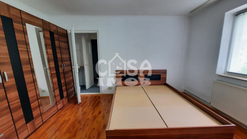 COMISION 0 - Apartament 3 camere, micro 6, etaj 3, Târgoviște