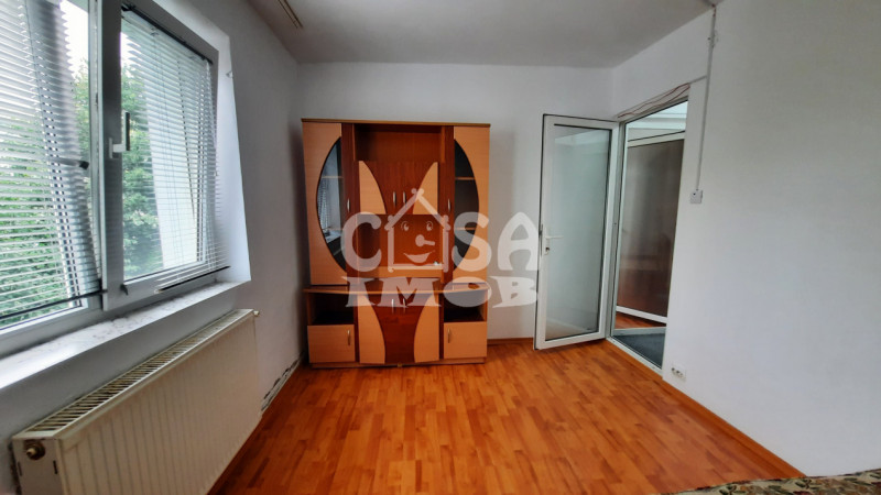 COMISION 0 - Apartament 3 camere, micro 6, etaj 3, Târgoviște