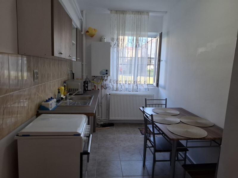 Inchiriere apartament 2 camere, com. Doicesti, Dambovita