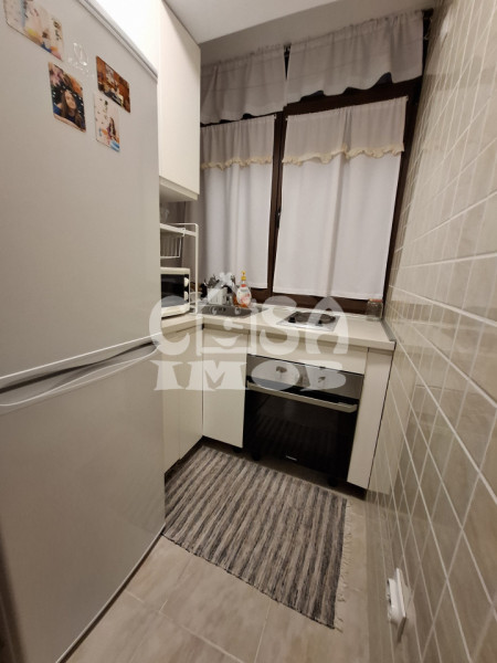 Comision 0 - GARSONIERA, etaj 2, B-dul. Independentei, langa Judecatorie