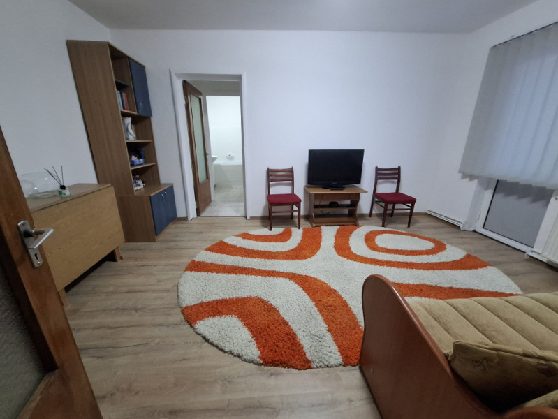 Inchiriere apartament 2 camere, micro 9 in Targoviste