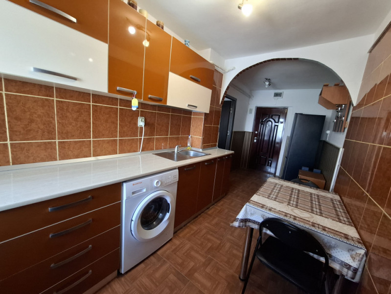 Inchiriere apartament 2 camere, micro 6 Targoviste