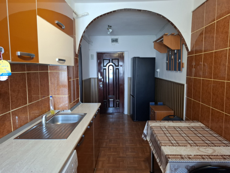 Inchiriere apartament 2 camere, micro 6 Targoviste