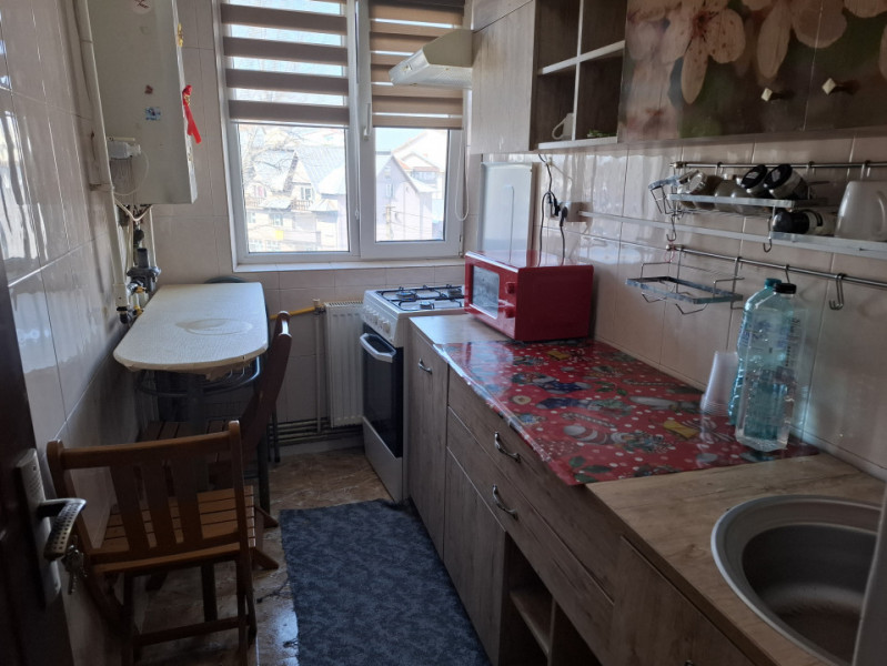 Inchiriere apartament 3 camere, confort 2, etaj 3, micro 6 Targoviste