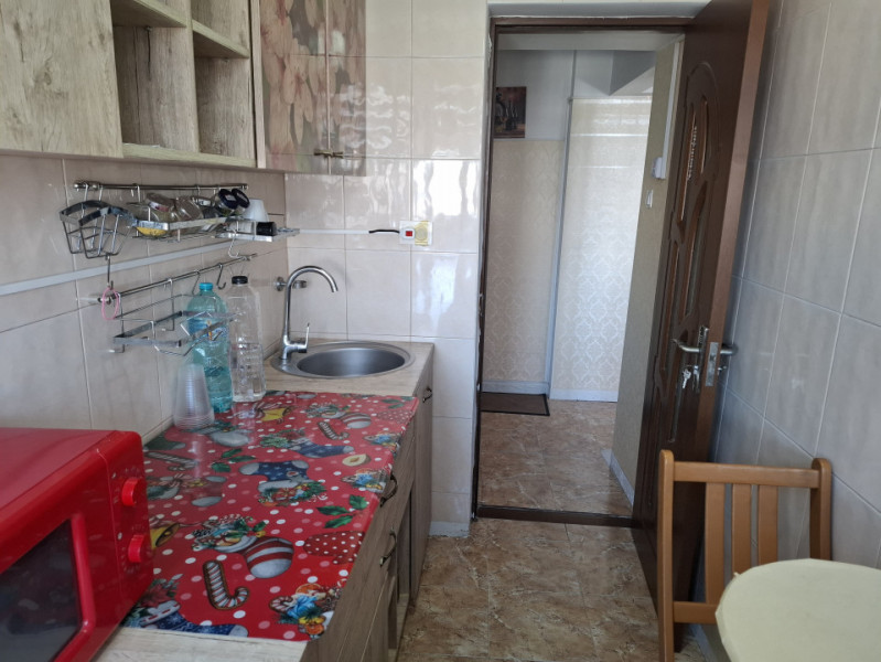 Inchiriere apartament 3 camere, confort 2, etaj 3, micro 6 Targoviste