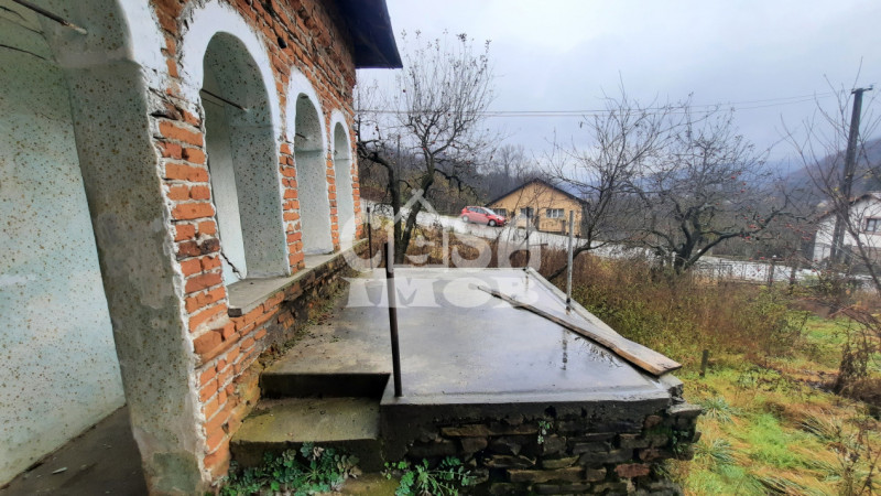 Comision 0 - Casă + teren 900 mp intravilan în com. Malu cu Flori, jud.Dâmbovița