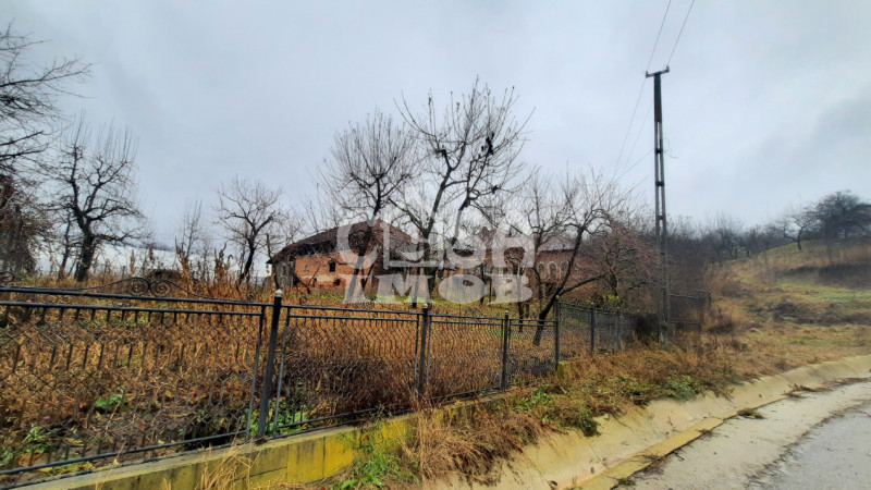 Comision 0 - Casă + teren 900 mp intravilan în com. Malu cu Flori, jud.Dâmbovița