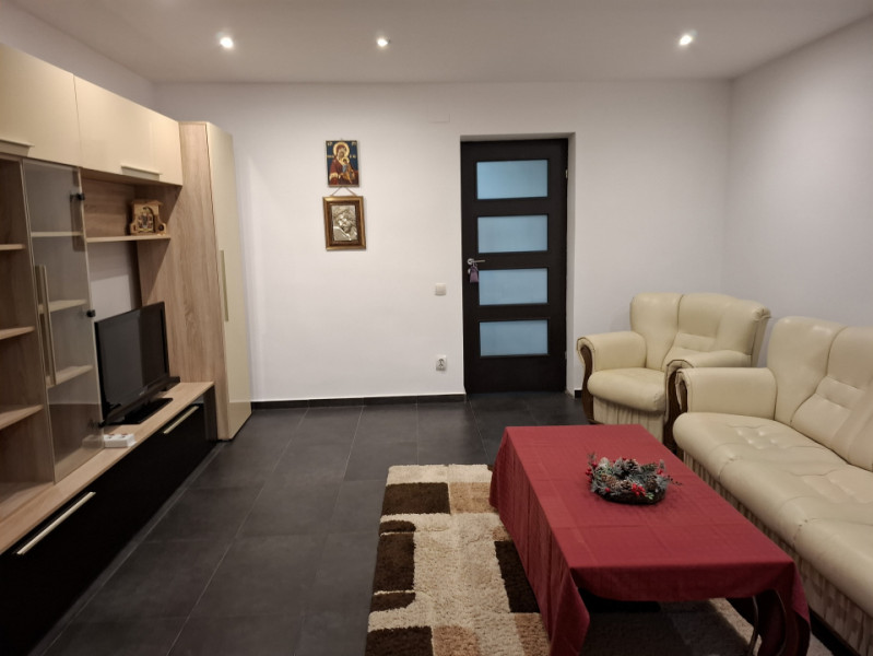Inchiriere apartament 3 camere, Calea Bucuresti, etaj 1, in Targoviste
